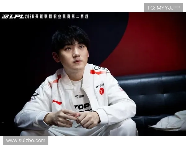 国际邀请赛分析:TES展现出卓越的战术灵活性与团队协作能力